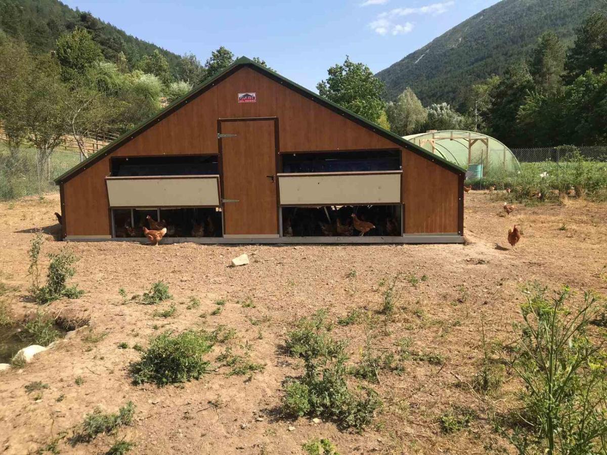 萨斯特拉内农场露营酒店 卡斯特拉讷 外观 照片